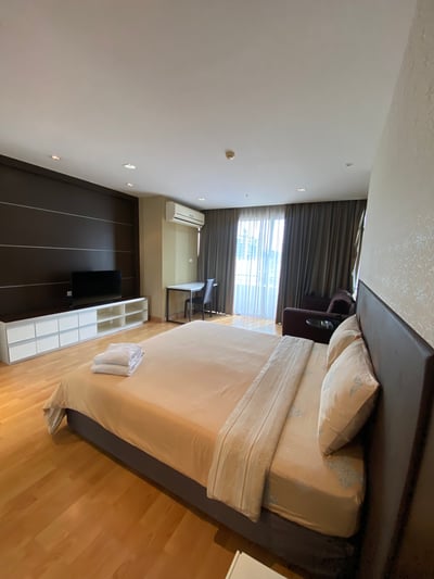 Property image 1 of 8