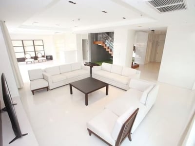Property image 1 of 5