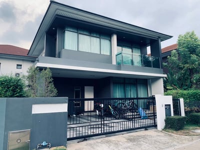 Property image 1 of 12