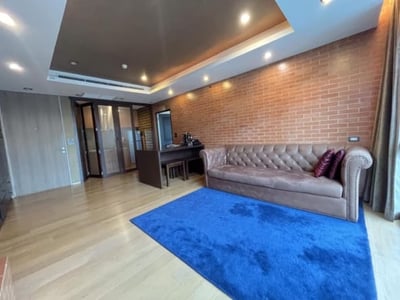 Property image 1 of 5