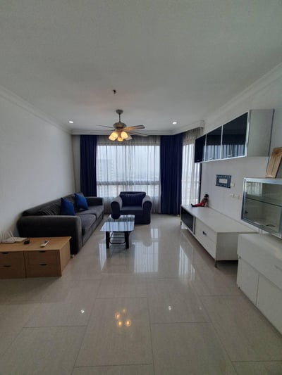 Property image 1 of 5