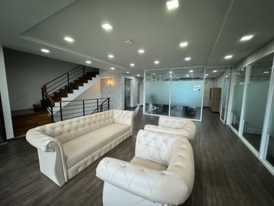 Property image 1 of 5