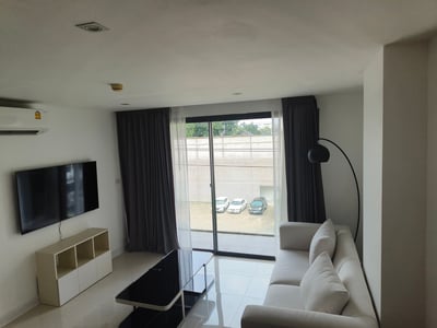 Property image 1 of 6