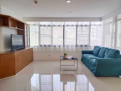 Property image 1 of 17
