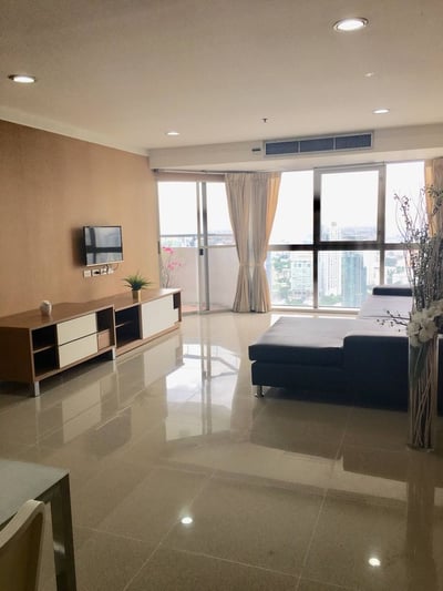 Property image 1 of 18