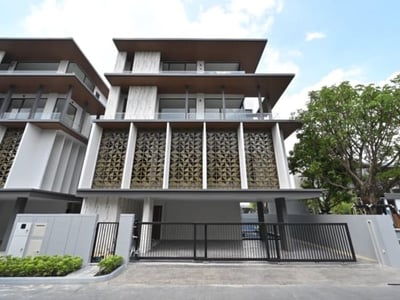 Property image 1 of 5