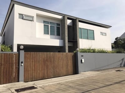 Property image 1 of 5