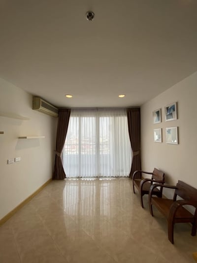 Property image 1 of 9