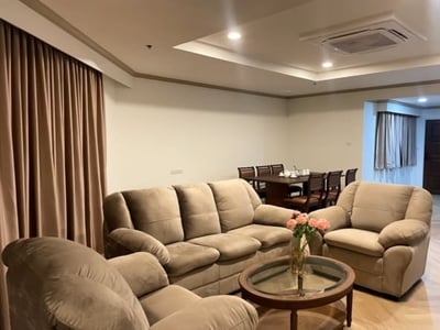 Property image 1 of 5