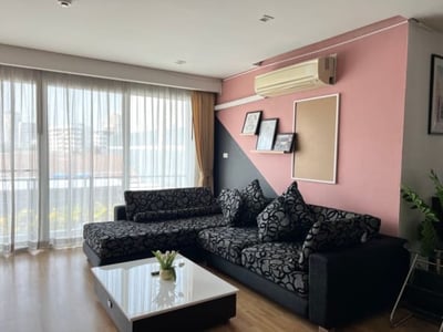 Property image 1 of 5