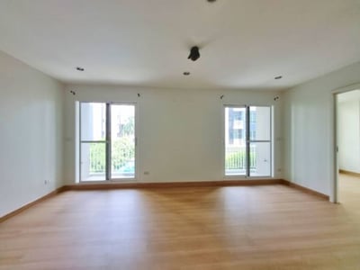 Property image 1 of 5