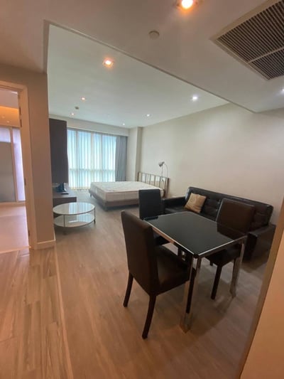 Property image 1 of 3