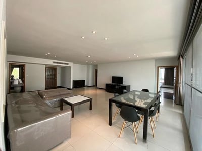Property image 1 of 17
