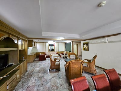 Property image 1 of 6