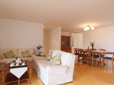 Property image 1 of 5