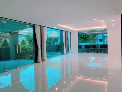 Property image 1 of 5