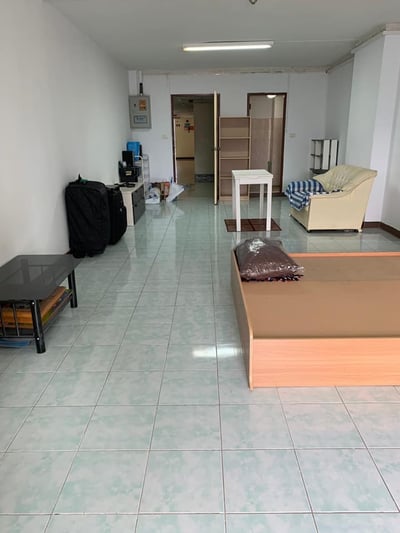 Property image 1 of 2