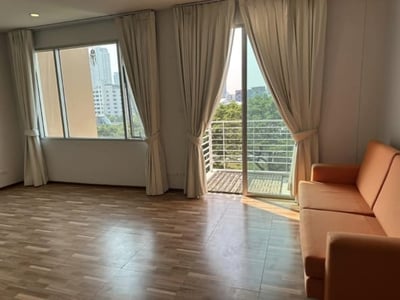 Property image 1 of 5