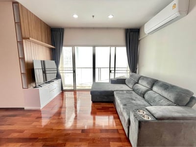 Property image 1 of 12