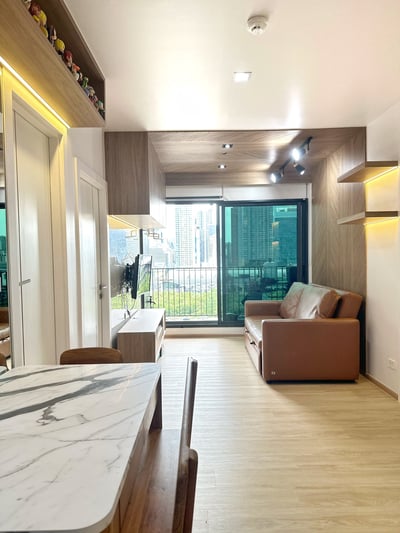 Property image 1 of 12