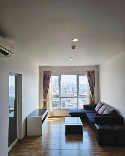 Property image 1 of 7