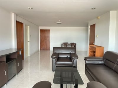 Property image 1 of 5