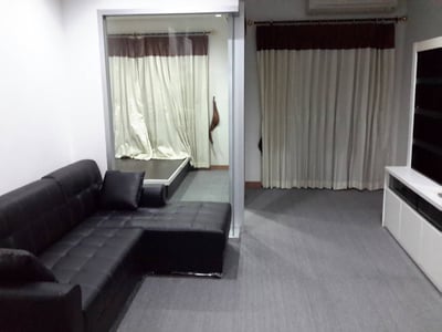 Property image 1 of 8