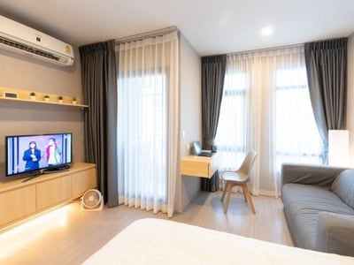 Property image 1 of 18