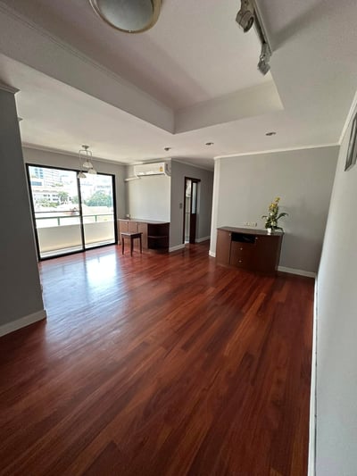 Property image 1 of 11