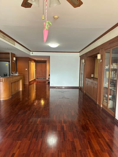 Property image 1 of 5