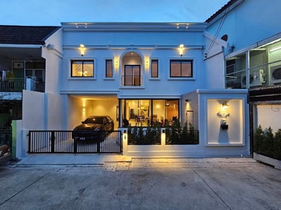 Property image 1 of 11