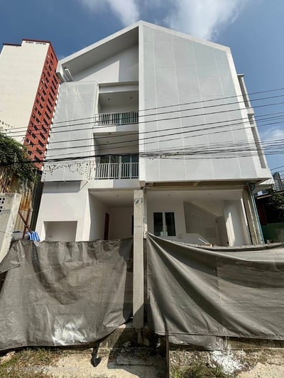Property image 1 of 5