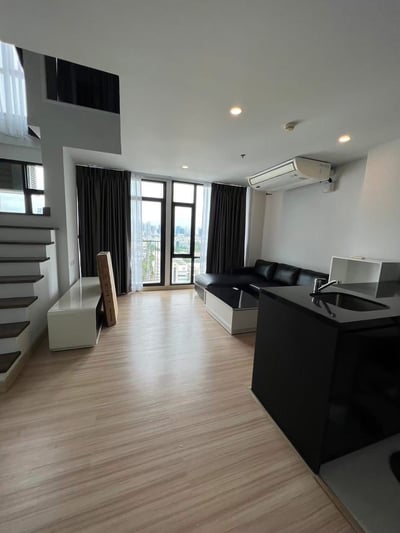 Property image 1 of 9