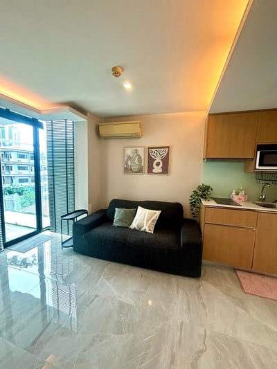 Property image 1 of 11
