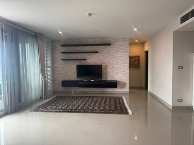 Property image 1 of 12