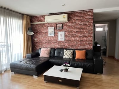 Property image 1 of 5