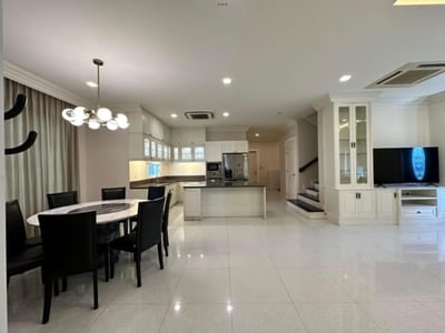 Property image 1 of 5