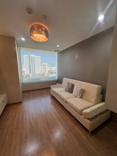 Property image 1 of 17