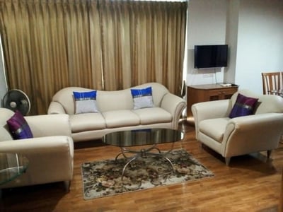 Property image 1 of 5