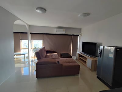 Property image 1 of 6