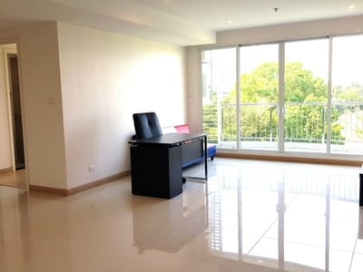Property image 1 of 5