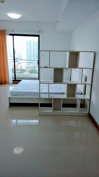 Property image 1 of 12