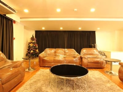 Property image 1 of 5