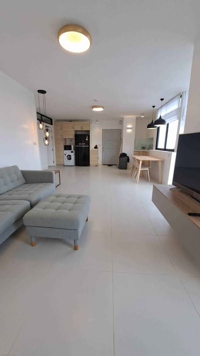 Property image 1 of 12