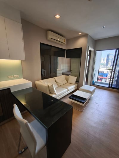 Property image 1 of 12