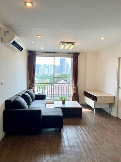 Property image 1 of 6