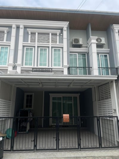 Property image 1 of 18